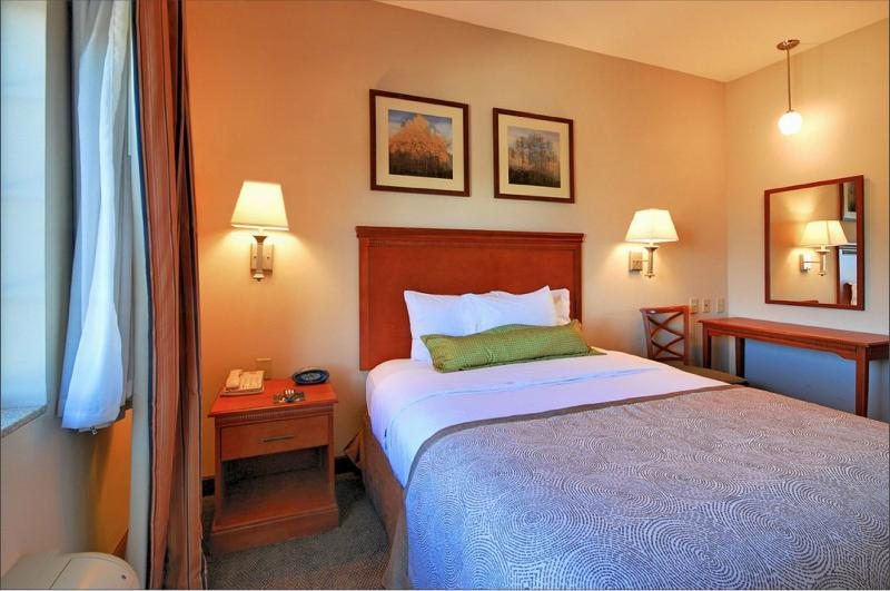 Candlewood Suites Pearl By Ihg Exteriör bild