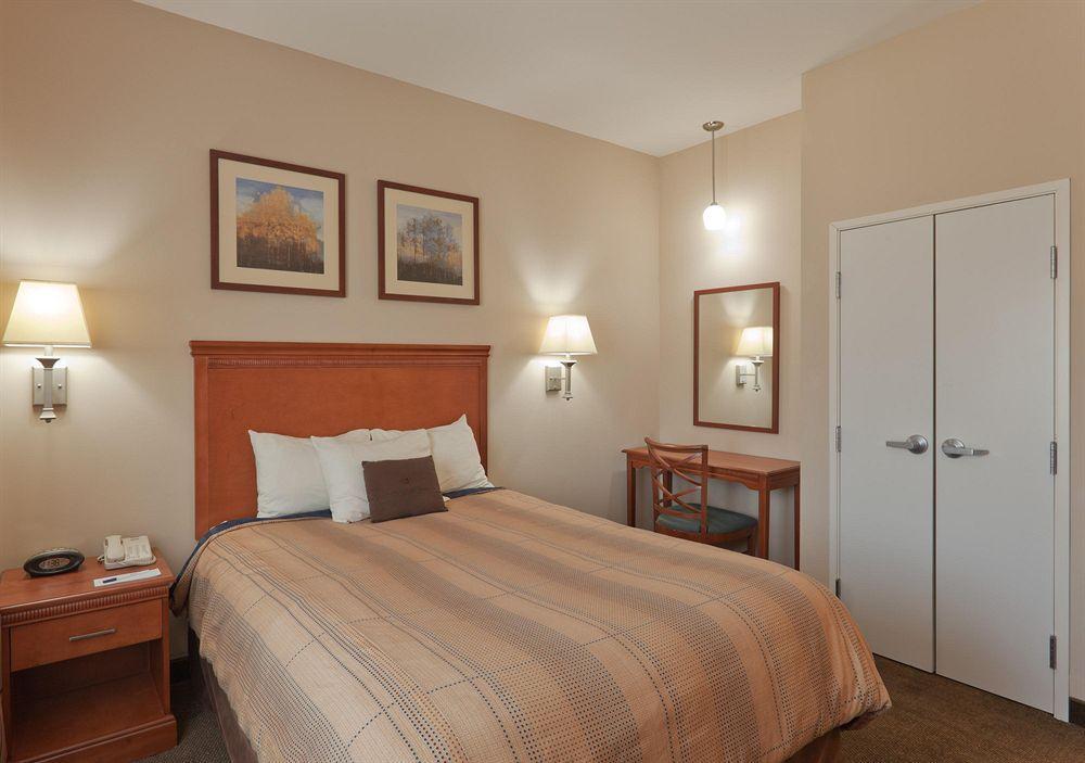Candlewood Suites Pearl By Ihg Exteriör bild