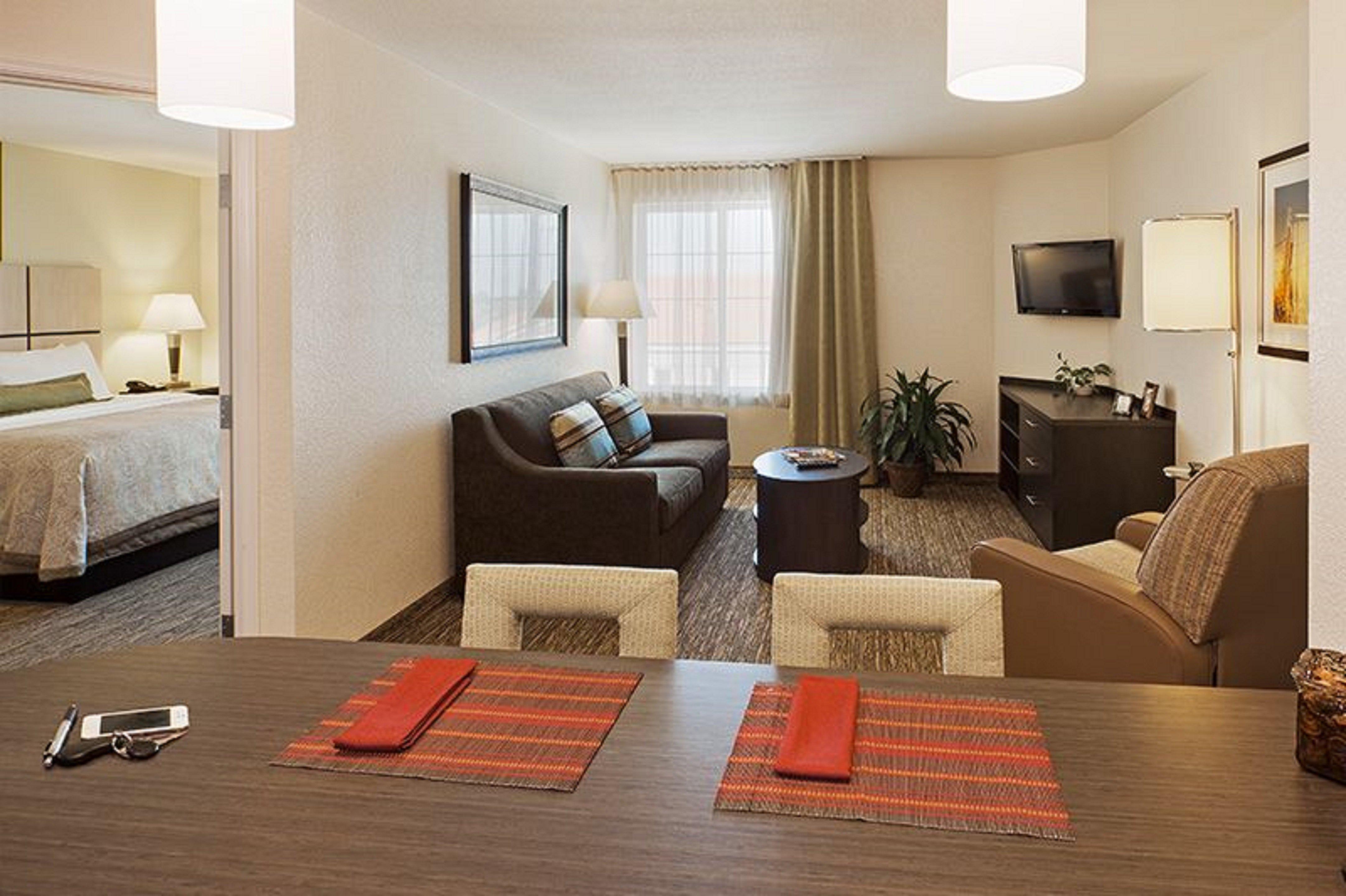 Candlewood Suites Pearl By Ihg Exteriör bild