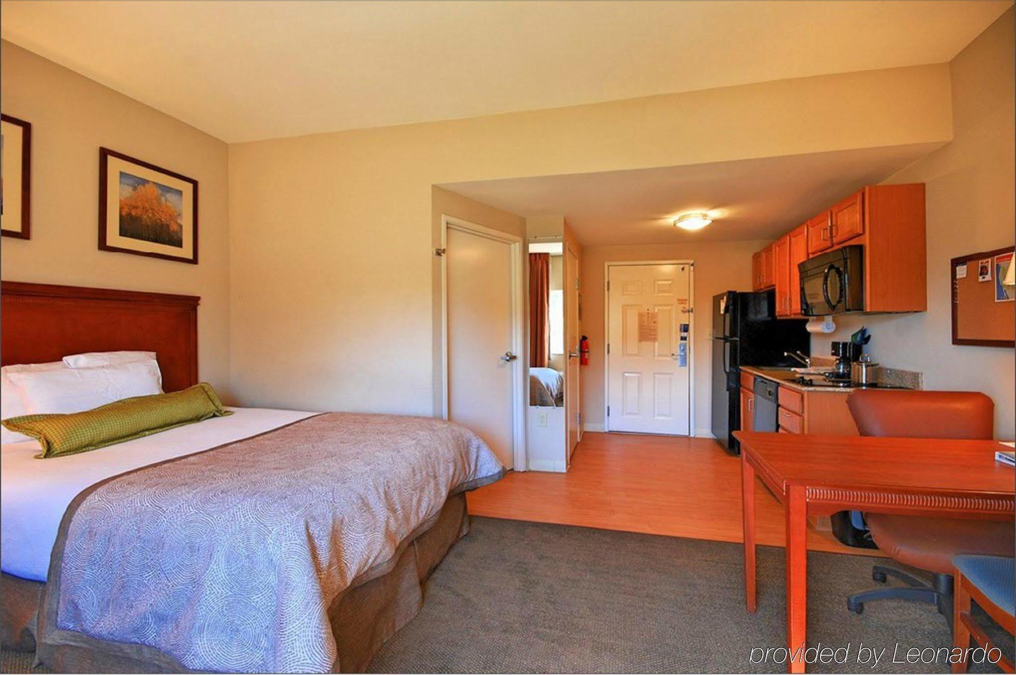 Candlewood Suites Pearl By Ihg Exteriör bild